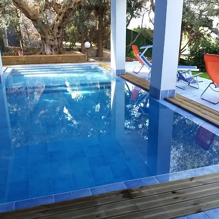 Betta לינה וארוחת בוקר