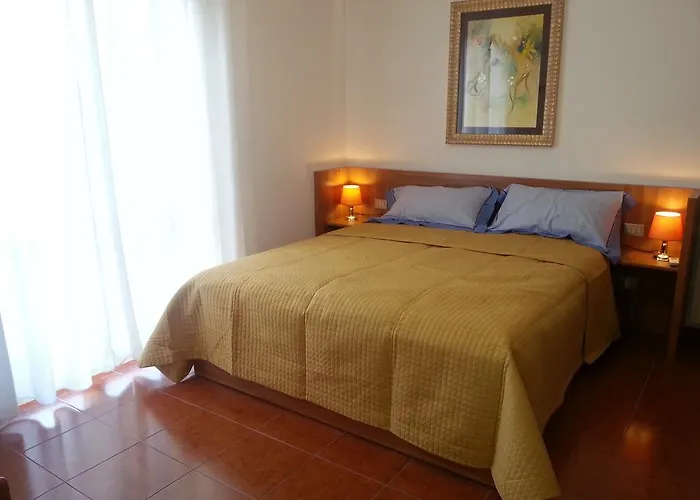 Oda ve Kahvaltı Betta 4*